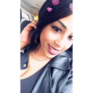 Meet your Posher, Crystal